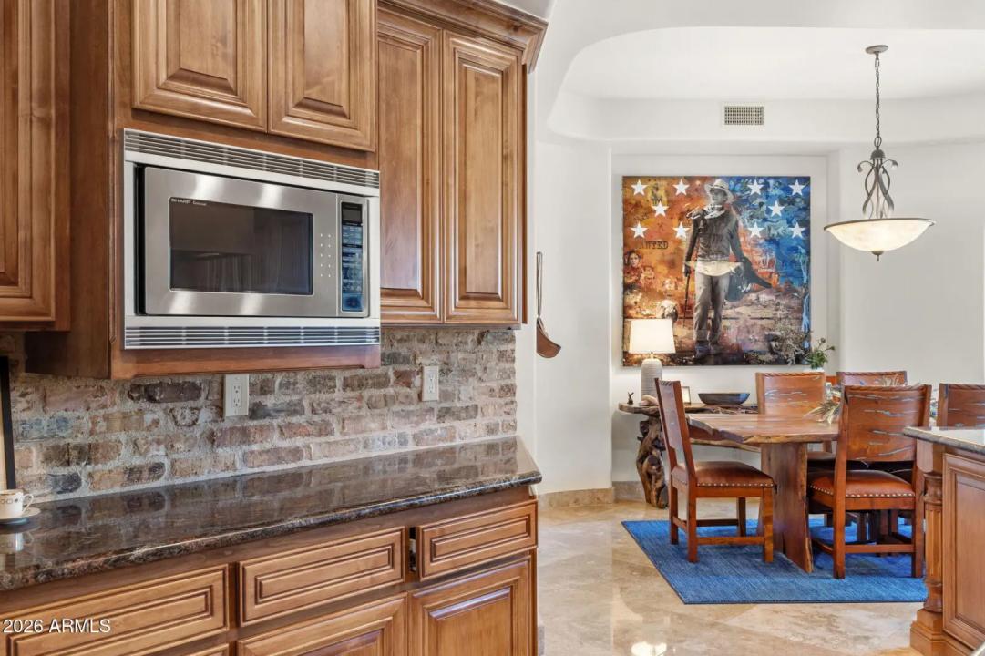 Real Estate Picture 28