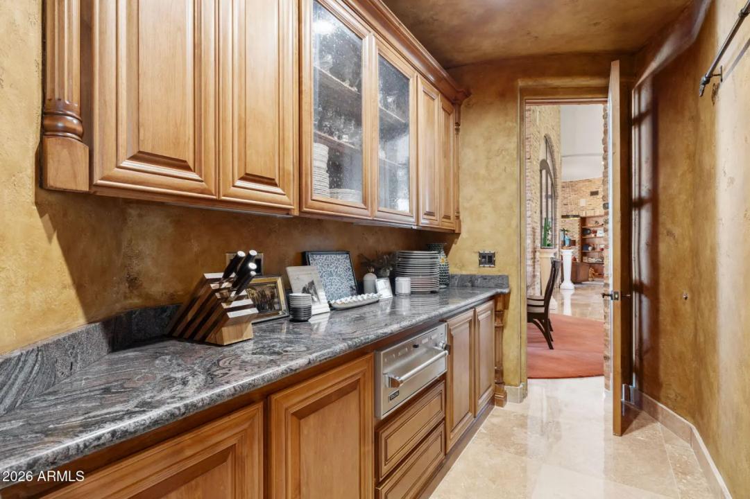 Real Estate Picture 33