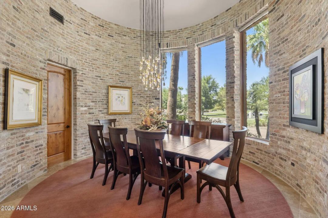 Real Estate Picture 15