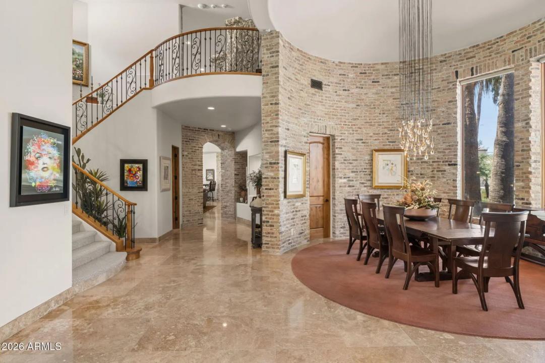 Real Estate Picture 14