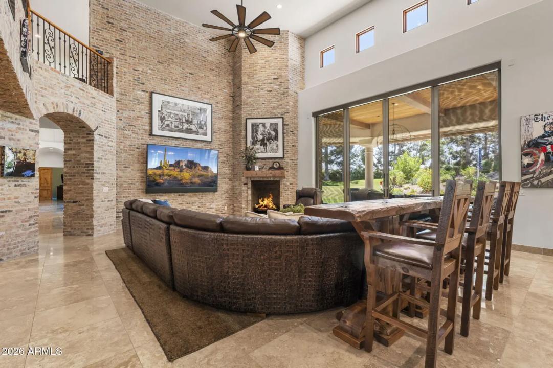 Real Estate Picture 19