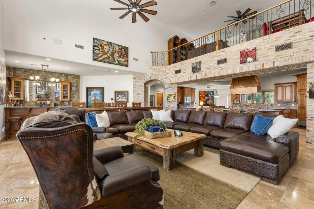 Real Estate Picture 22