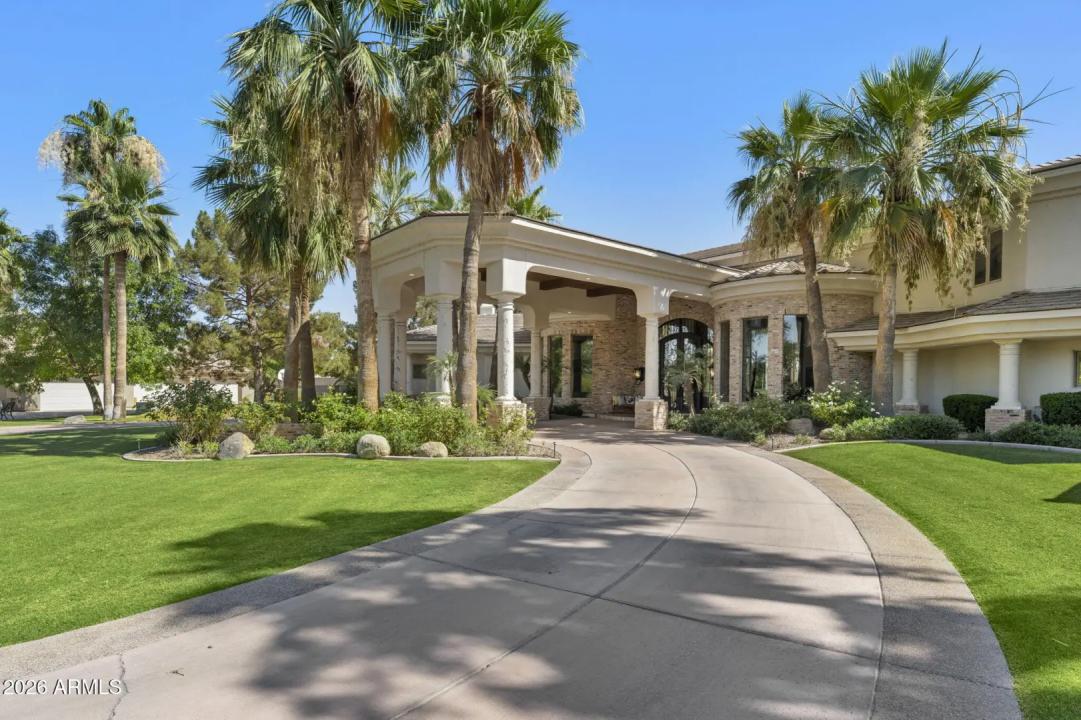 Real Estate Picture 4