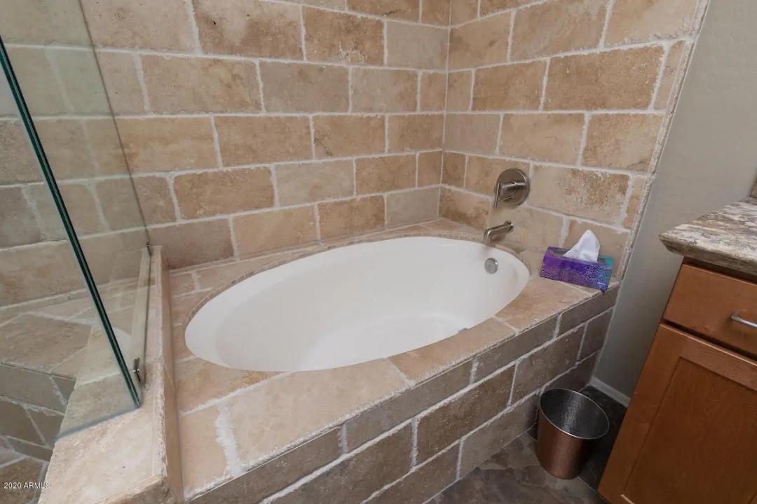 Real Estate Picture 15