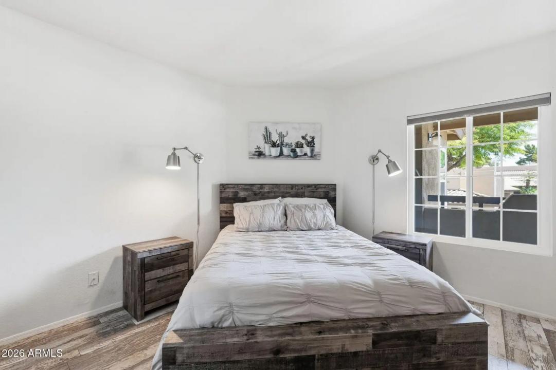 Real Estate Picture 18