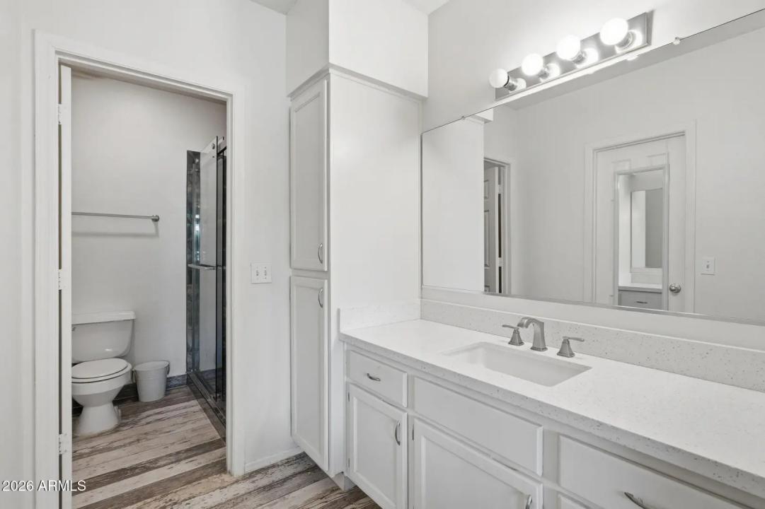 Real Estate Picture 16