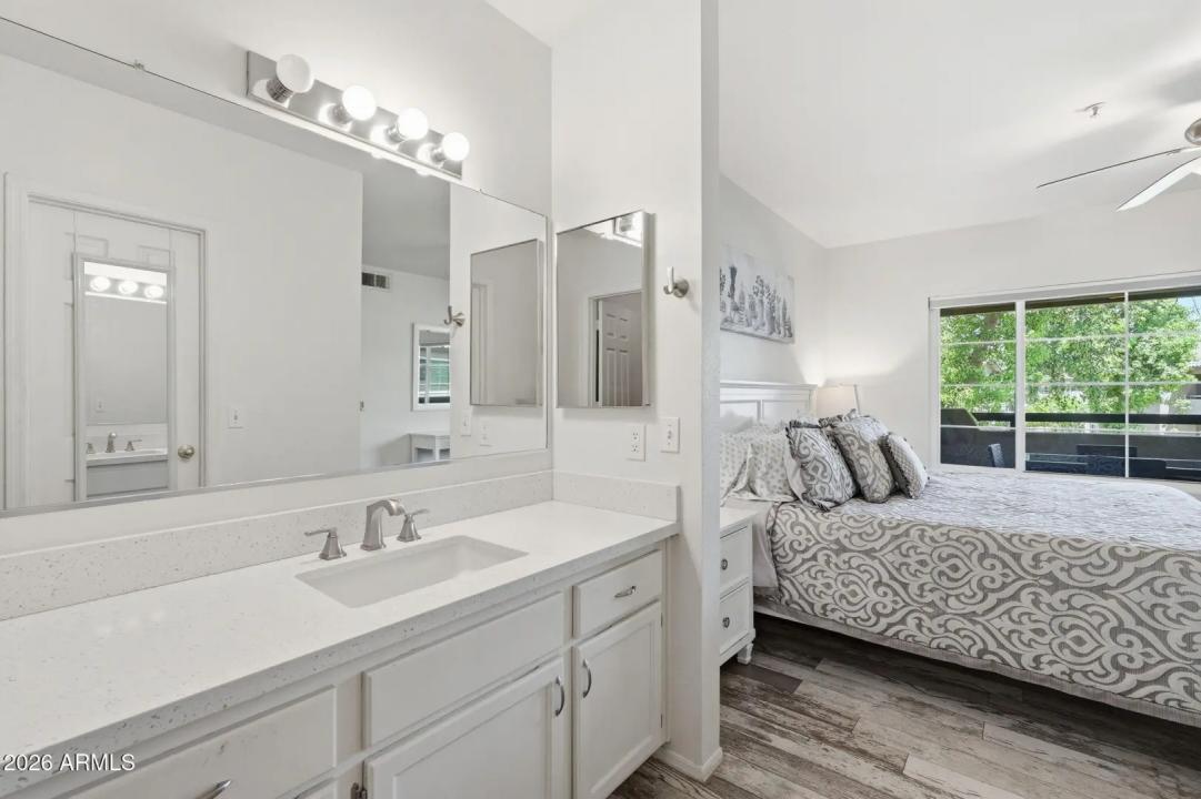 Real Estate Picture 15