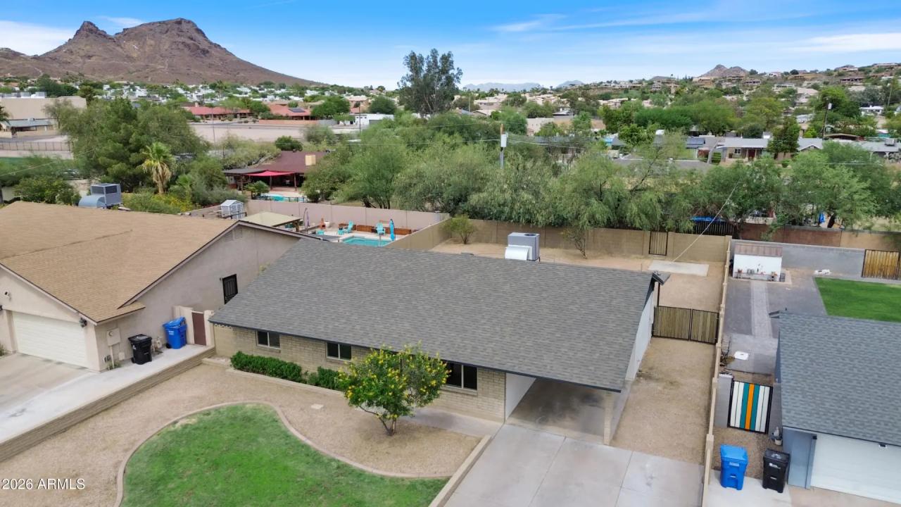 Real Estate Picture 11