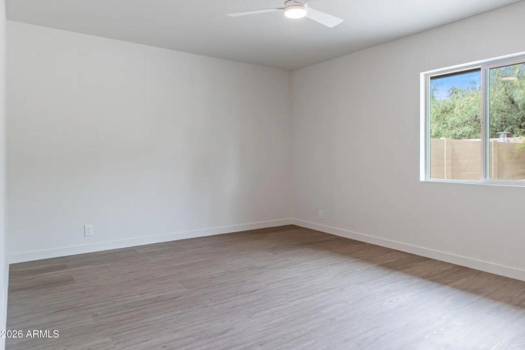 Real Estate Picture 19