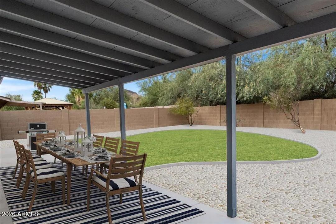 Real Estate Picture 8