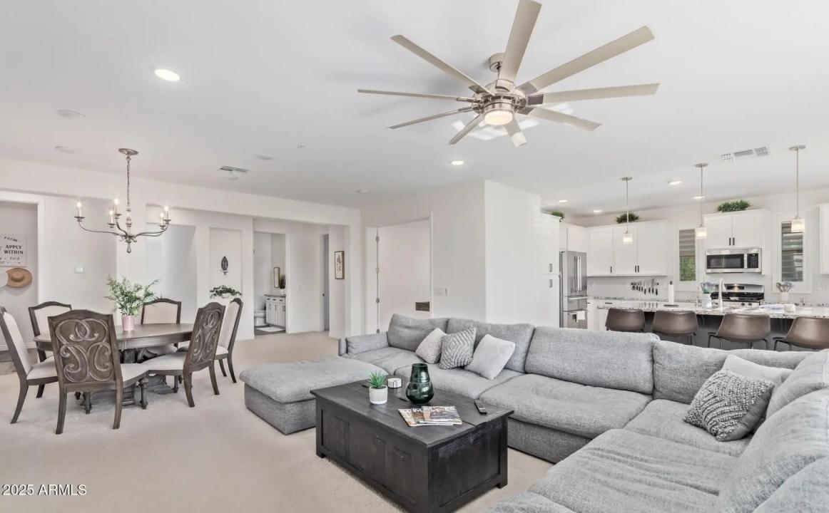 Real Estate Picture 5