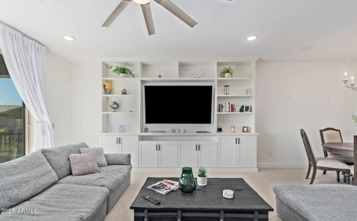 Real Estate Picture 7
