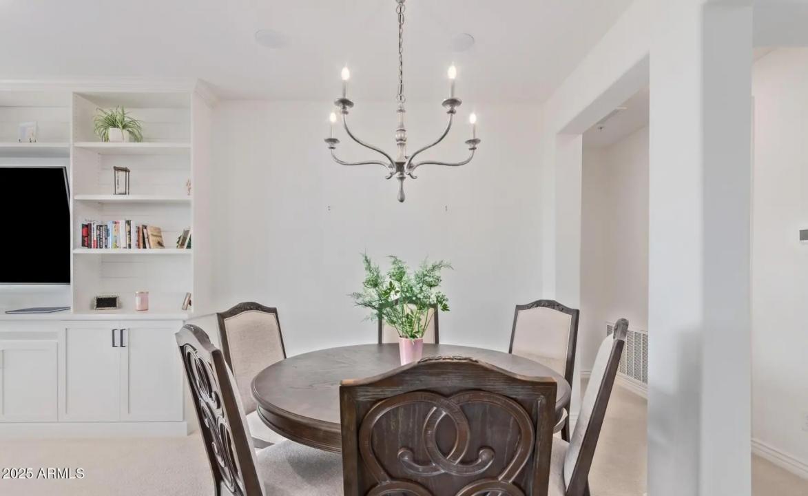 Real Estate Picture 13
