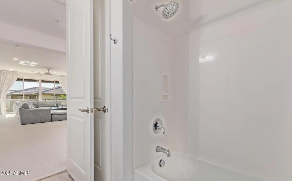 Real Estate Picture 24