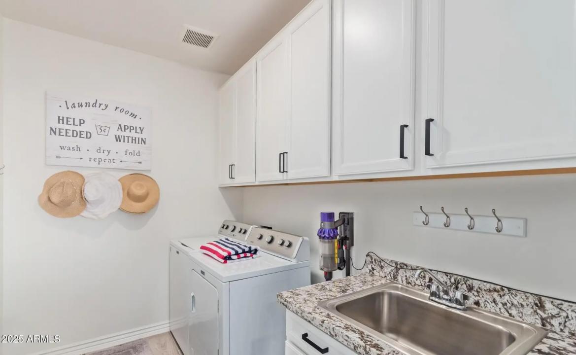 Real Estate Picture 25