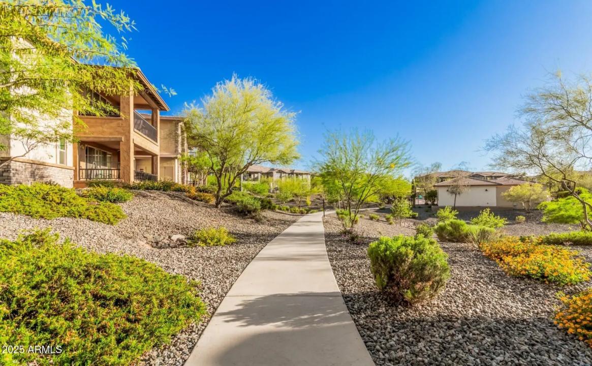 Real Estate Picture 27