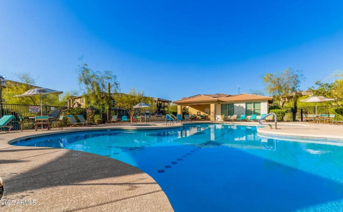 Real Estate Picture 30