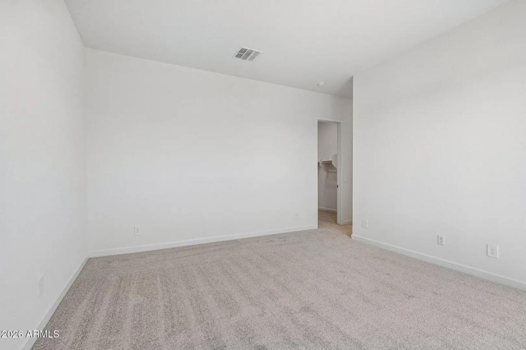 Real Estate Picture 30