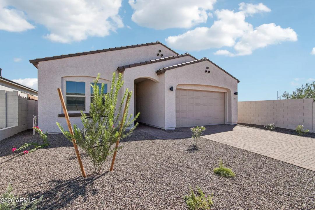 Real Estate Picture 3