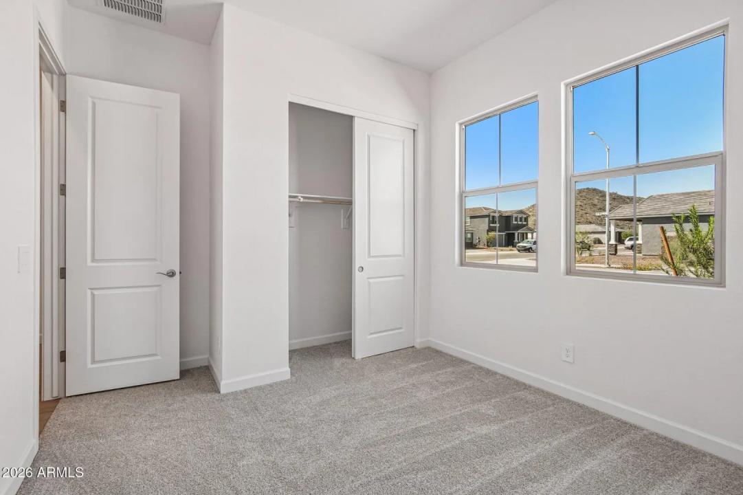 Real Estate Picture 15