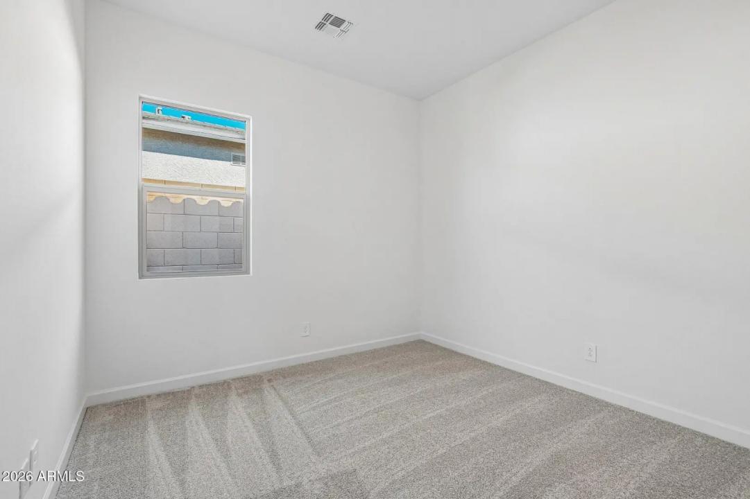 Real Estate Picture 16