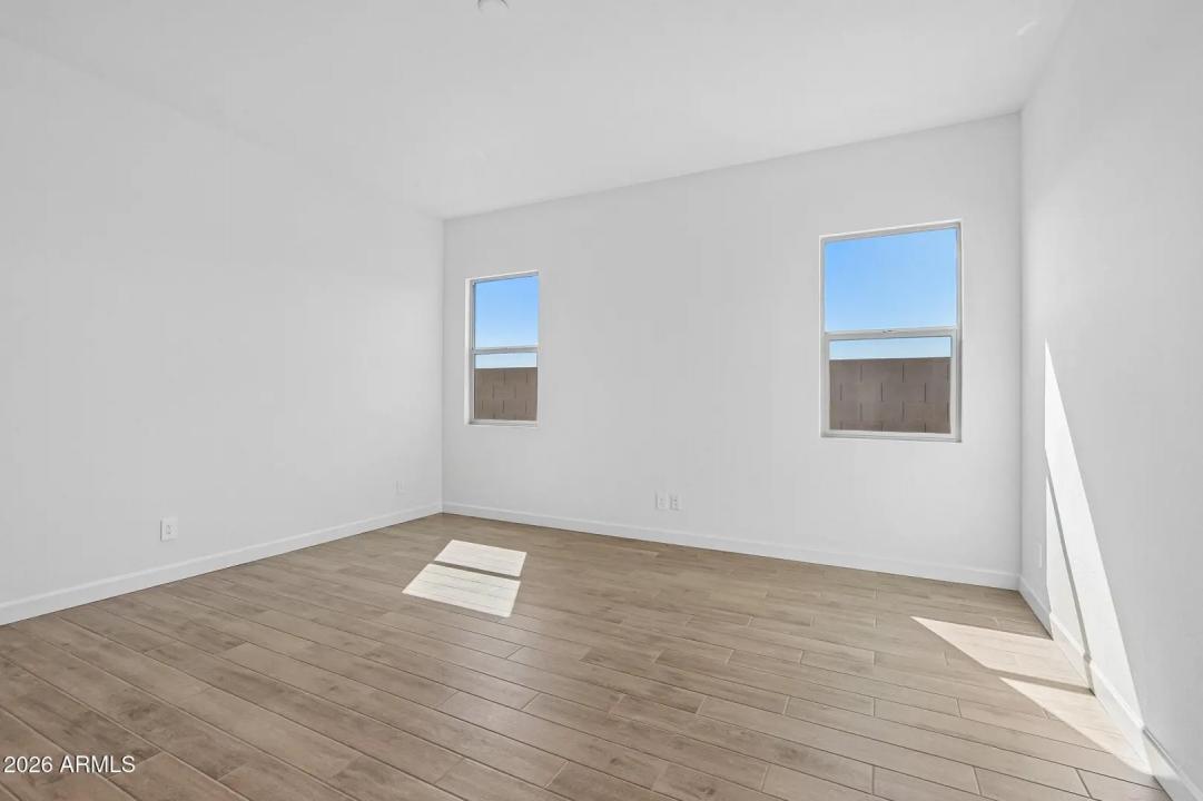 Real Estate Picture 19