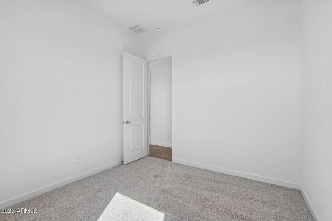 Real Estate Picture 24