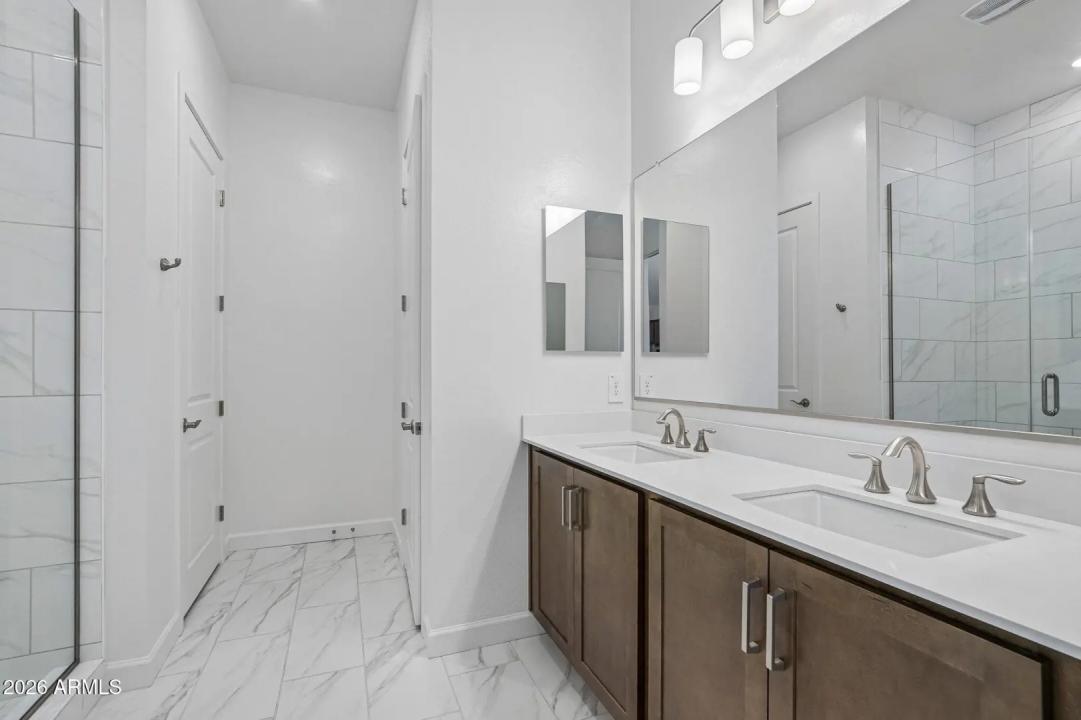 Real Estate Picture 26