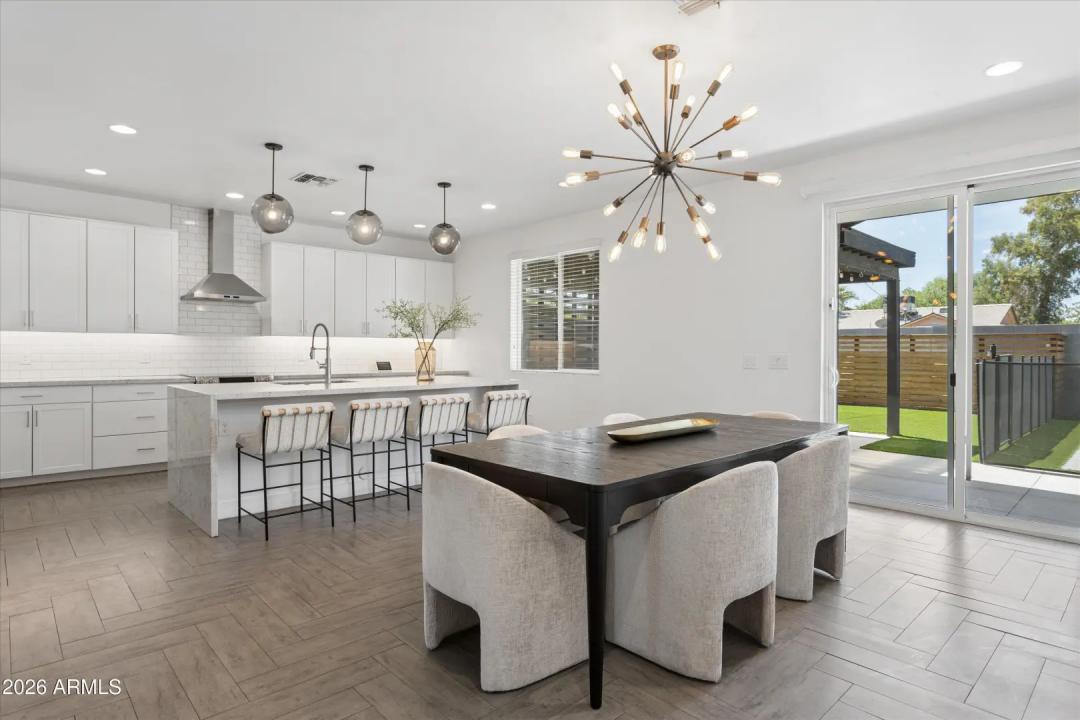 Real Estate Picture 9