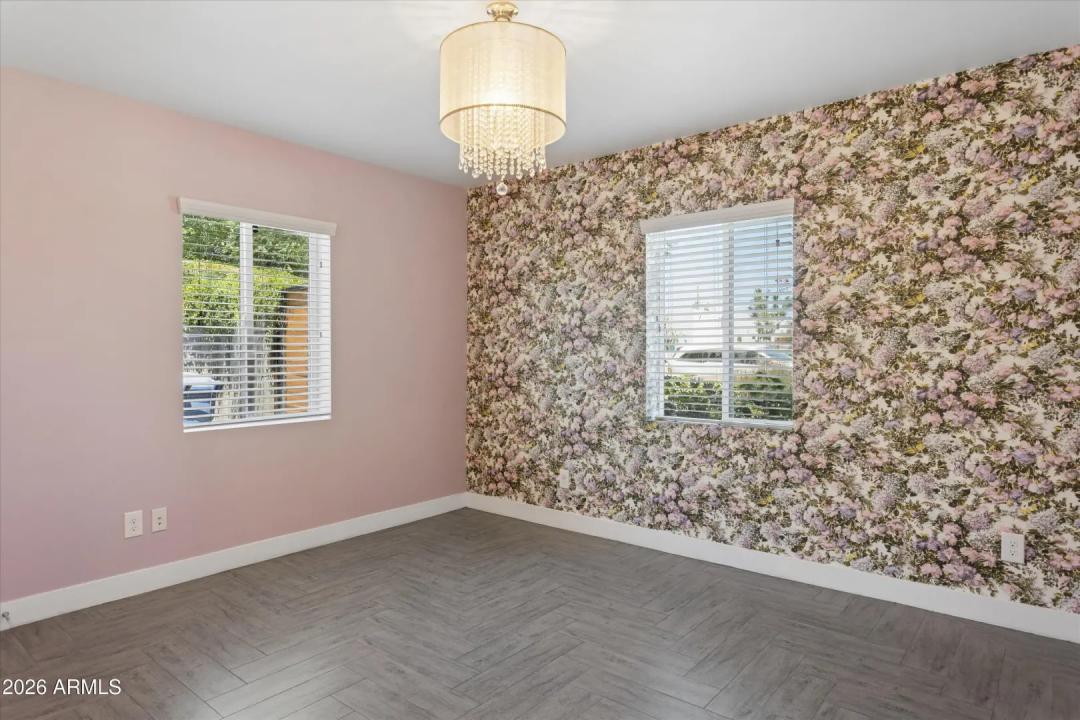 Real Estate Picture 20