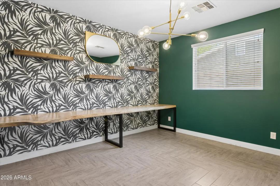 Real Estate Picture 26