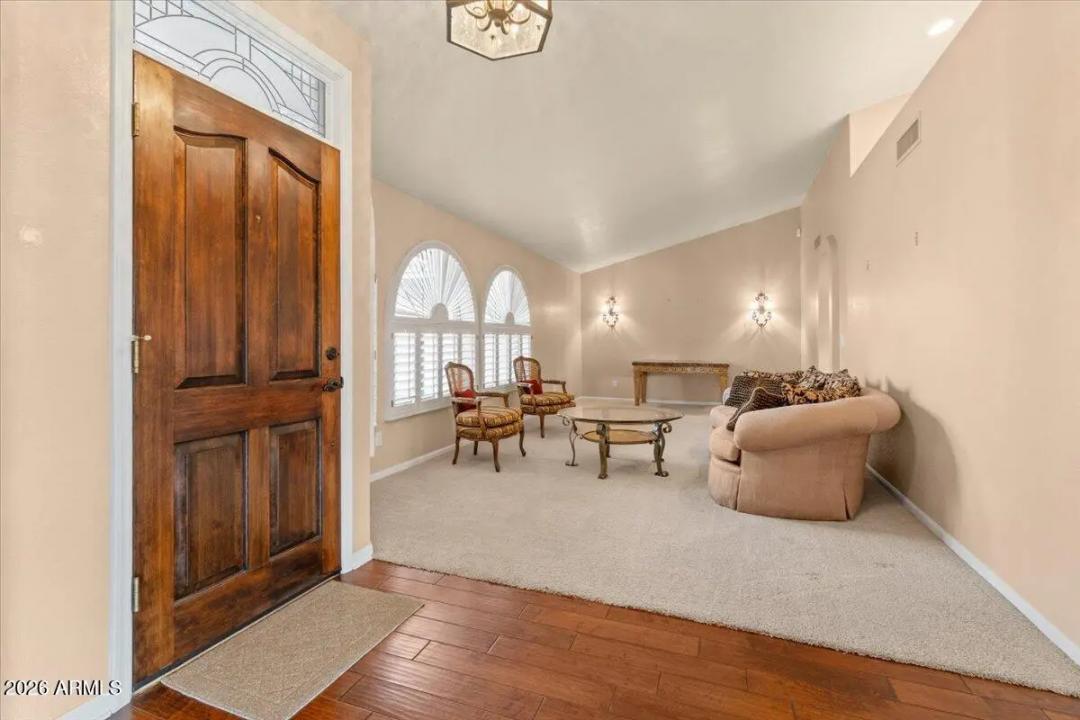 Real Estate Picture 12