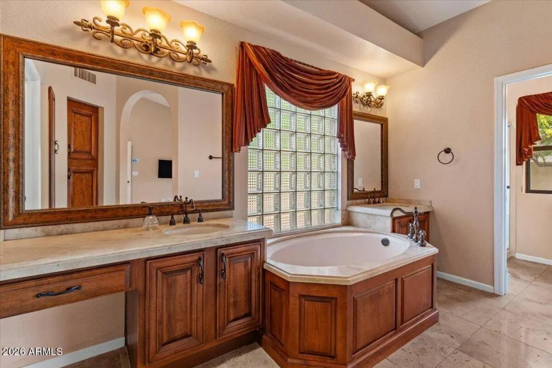 Real Estate Picture 21