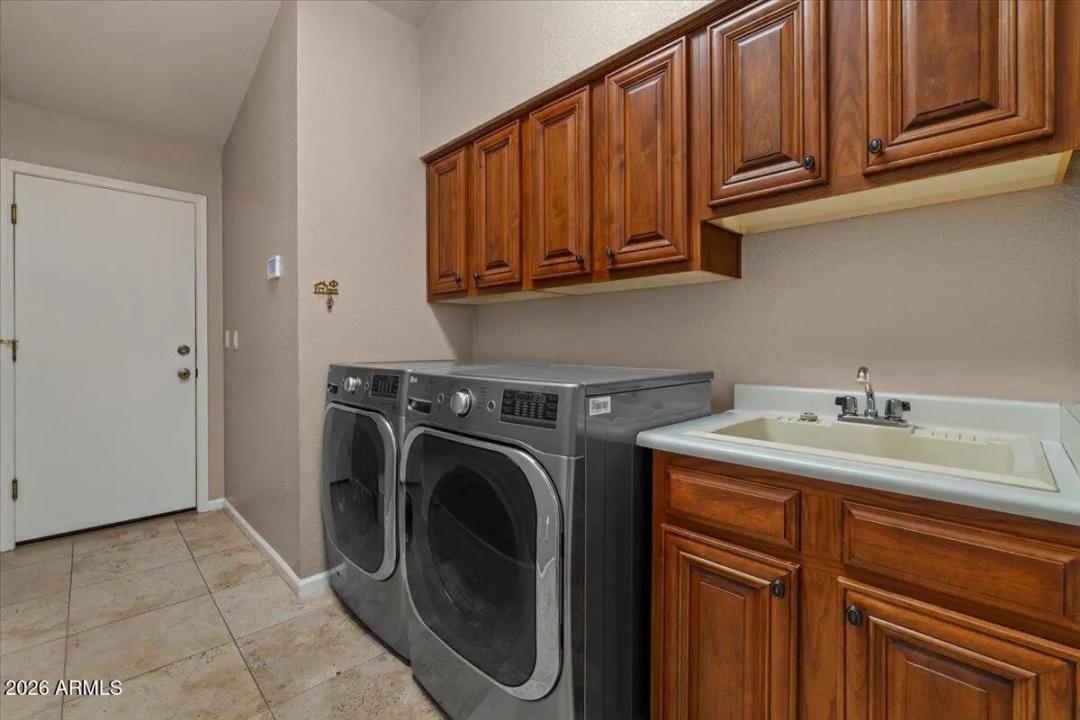 Real Estate Picture 32