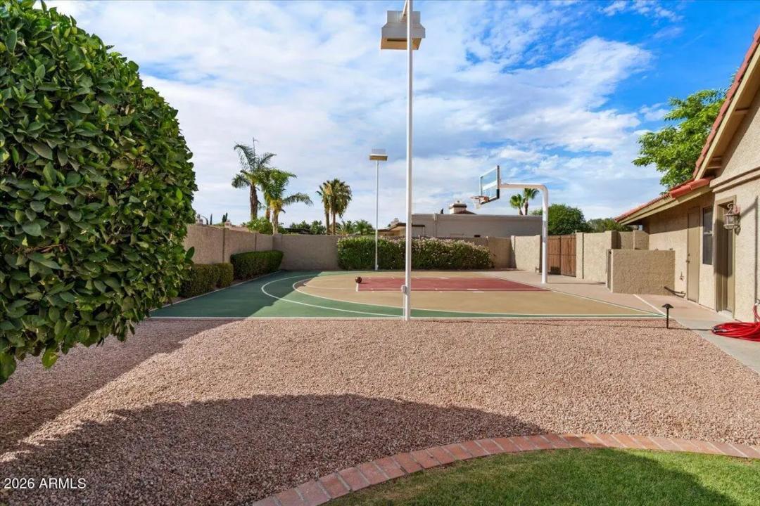 Real Estate Picture 37