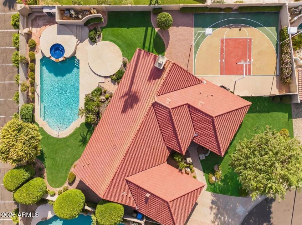 Real Estate Picture 2