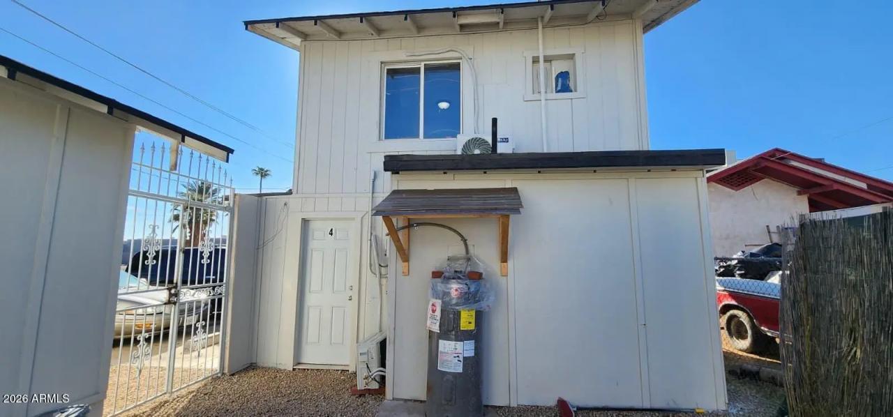 Real Estate Picture 11