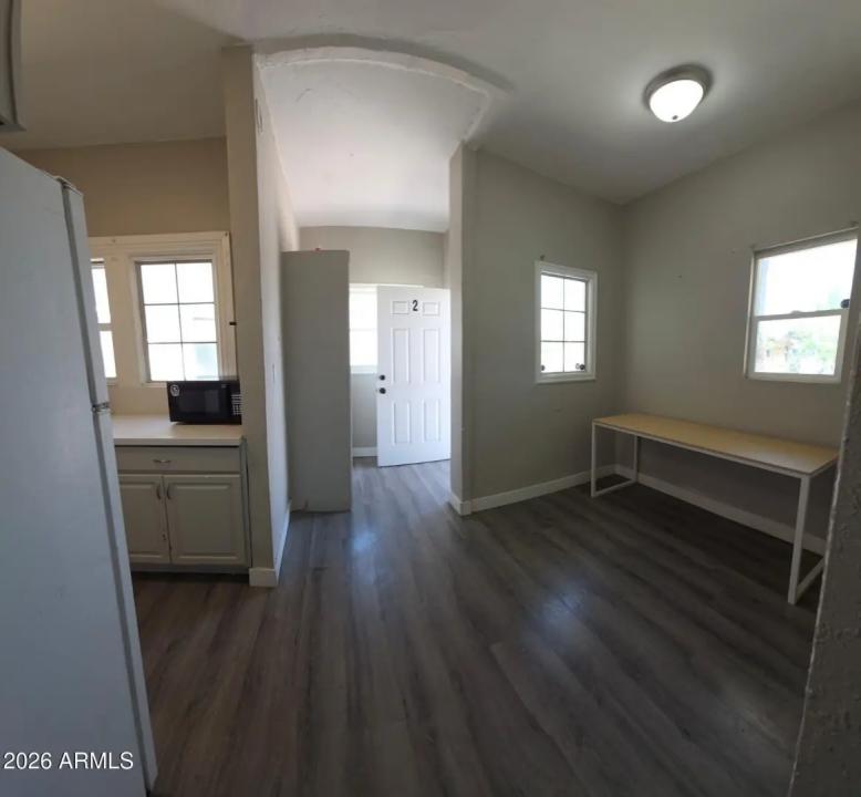 Real Estate Picture 5