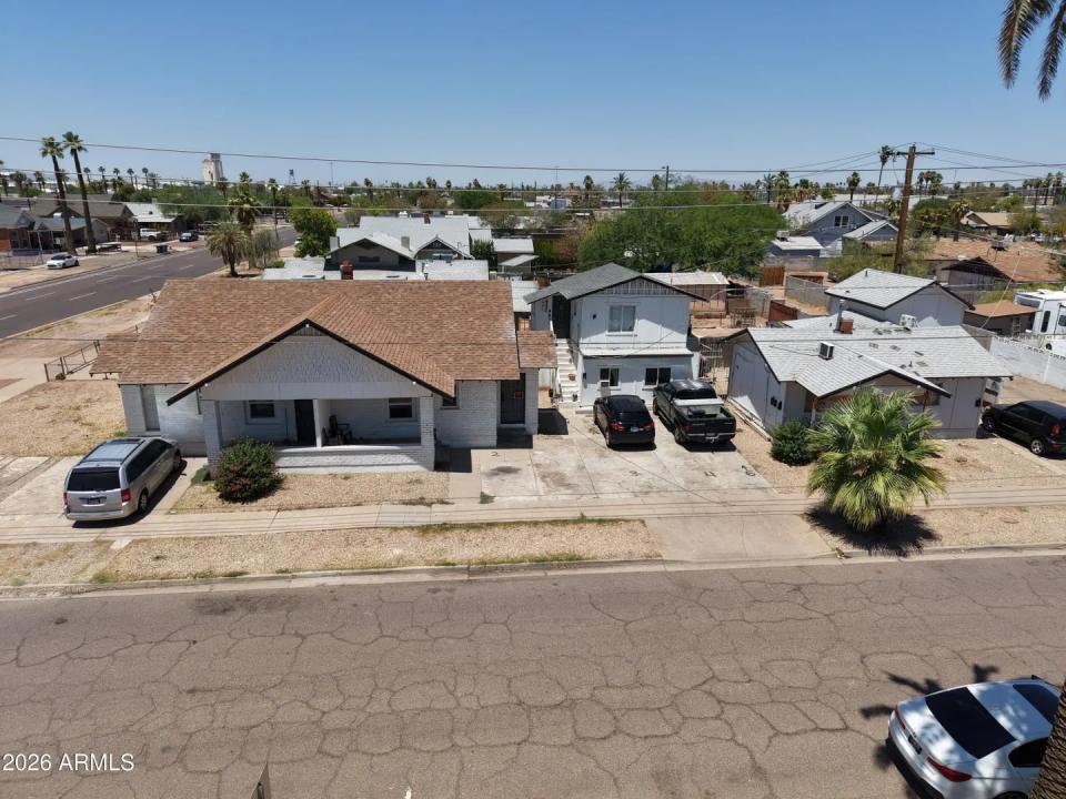 Real Estate Picture 24