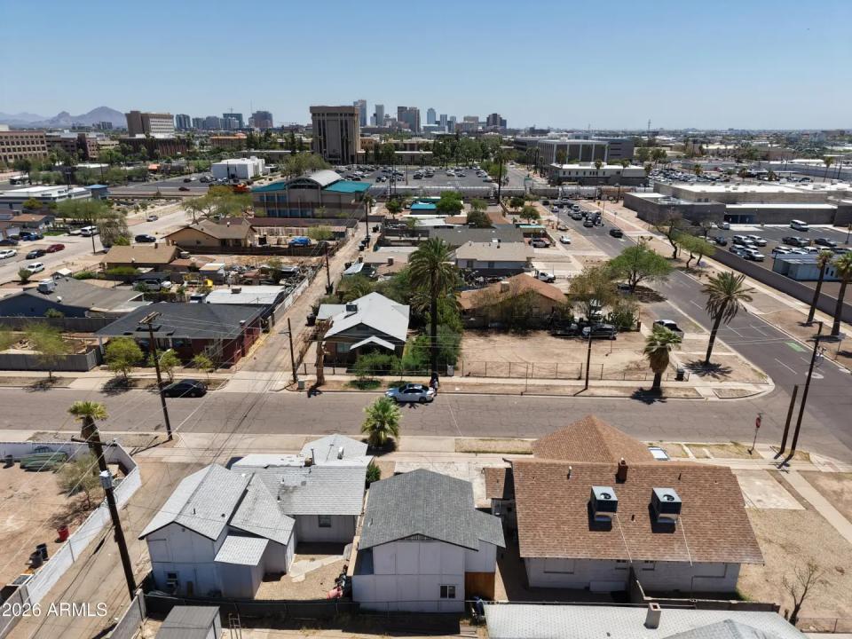 Real Estate Picture 29
