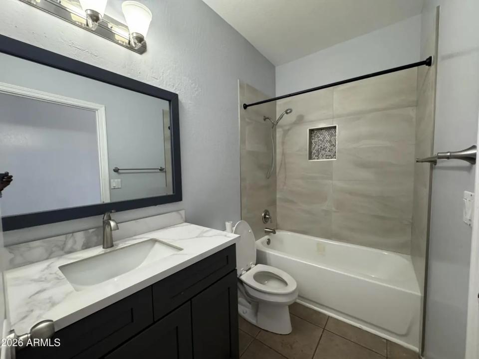 Real Estate Picture 6