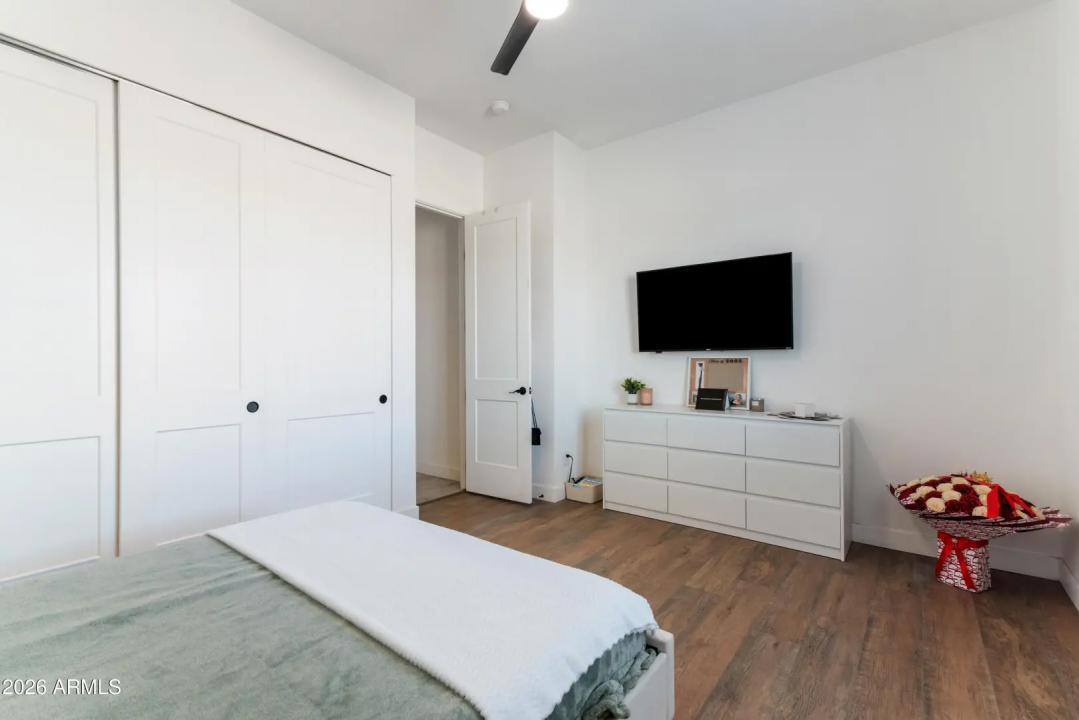 Real Estate Picture 26