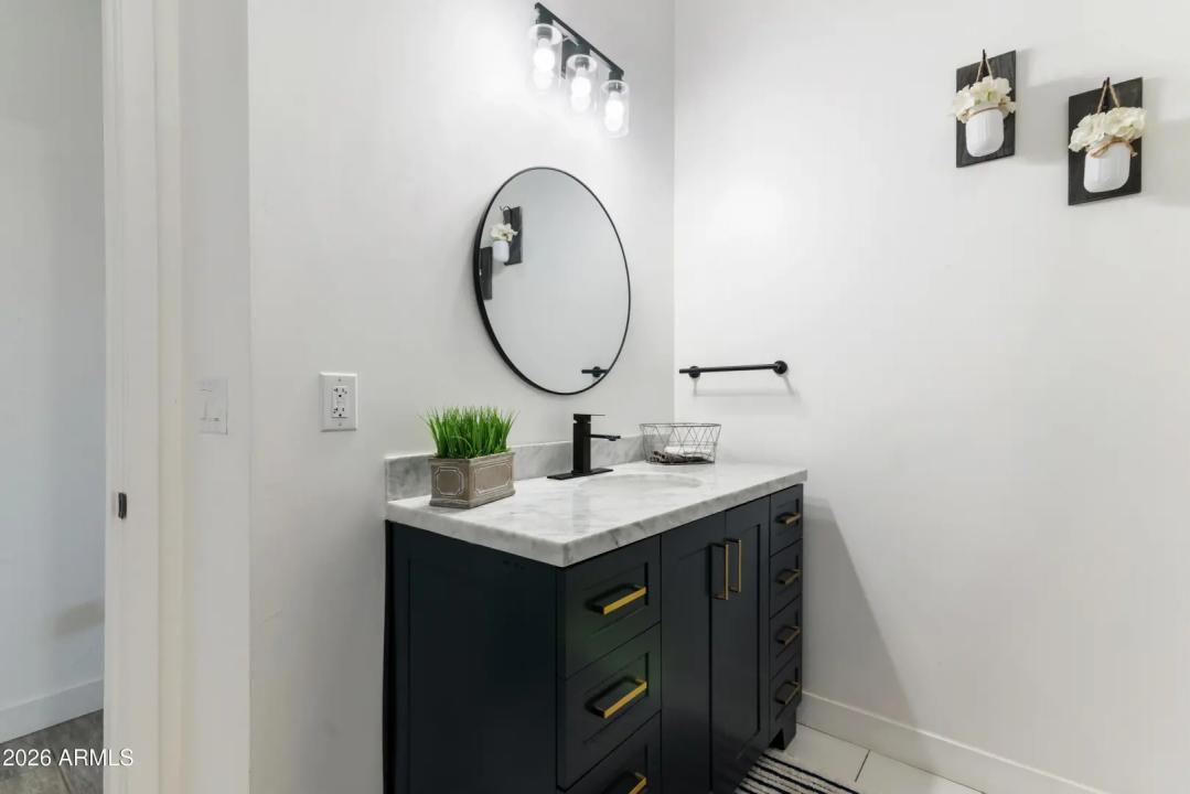 Real Estate Picture 28