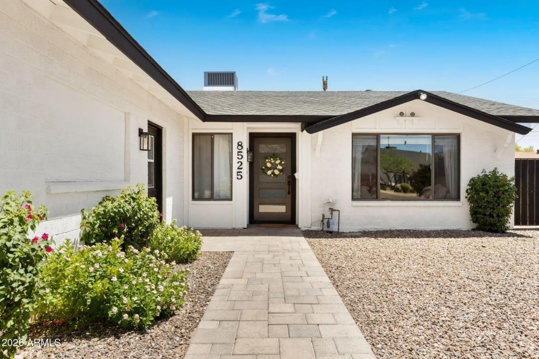 Real Estate Picture 5