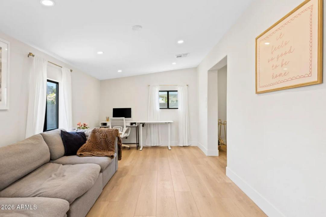 Real Estate Picture 27