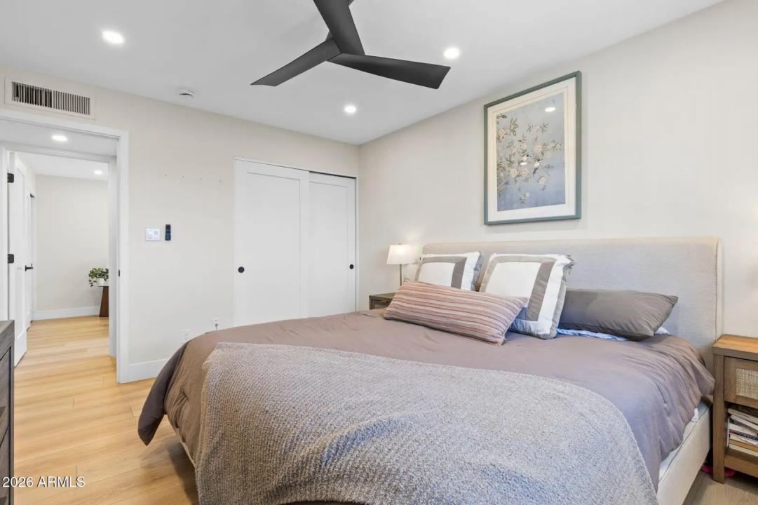 Real Estate Picture 16