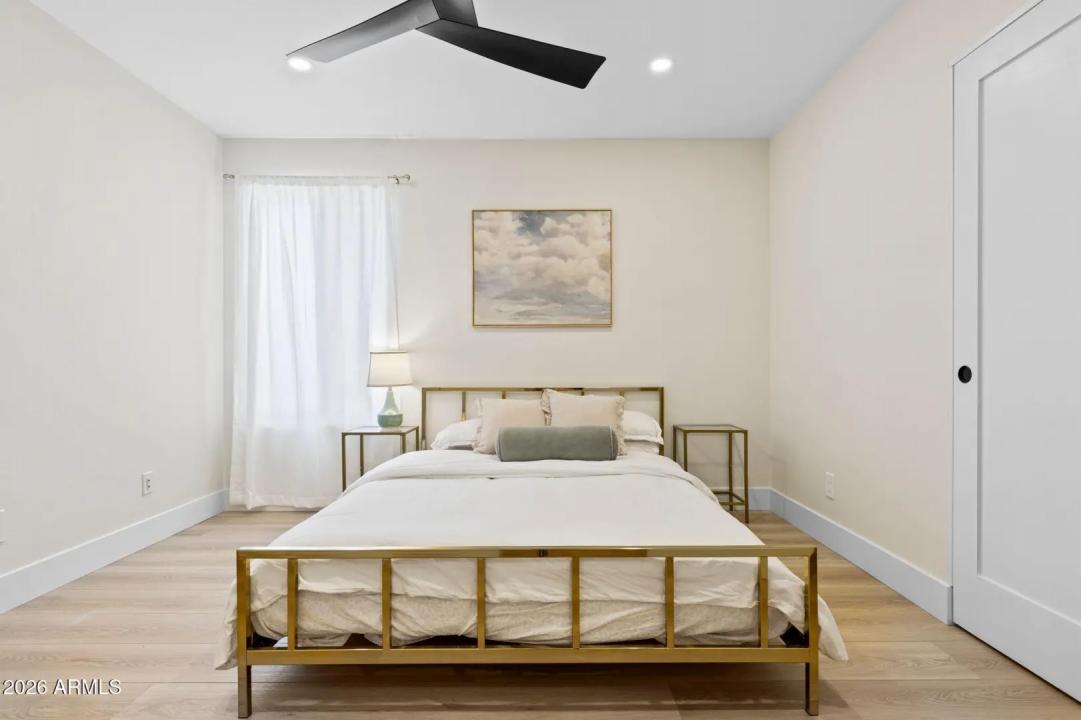 Real Estate Picture 23