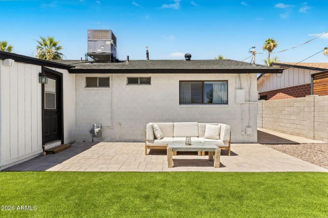 Real Estate Picture 30