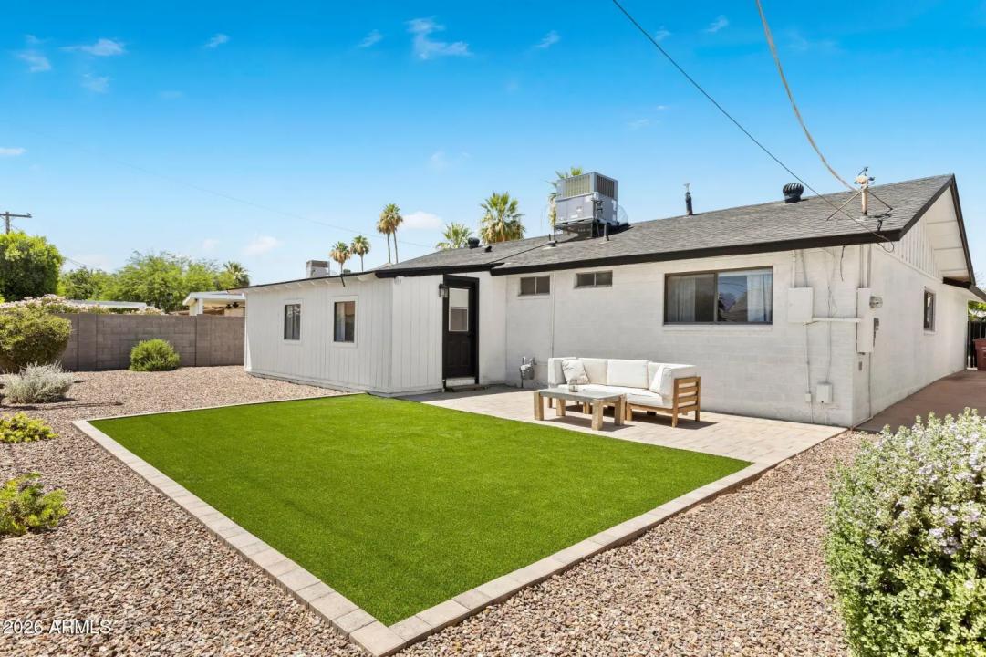 Real Estate Picture 32