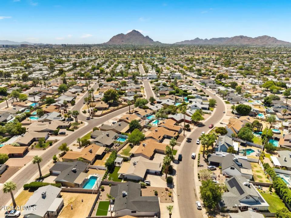 Real Estate Picture 2